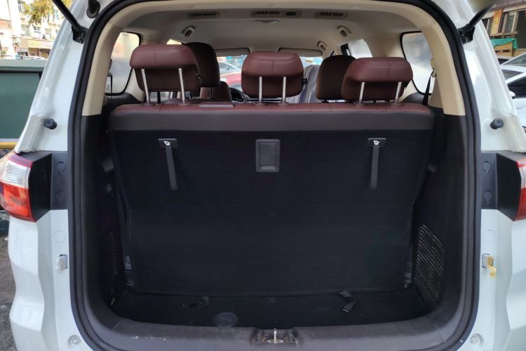 长安 凌轩 2017款 1.6L 手动幸福型机舱底盘23