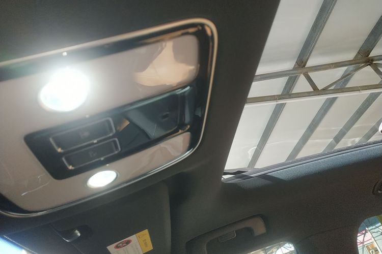 理想汽车 理想ONE 2021款 增程6座版中控内饰22