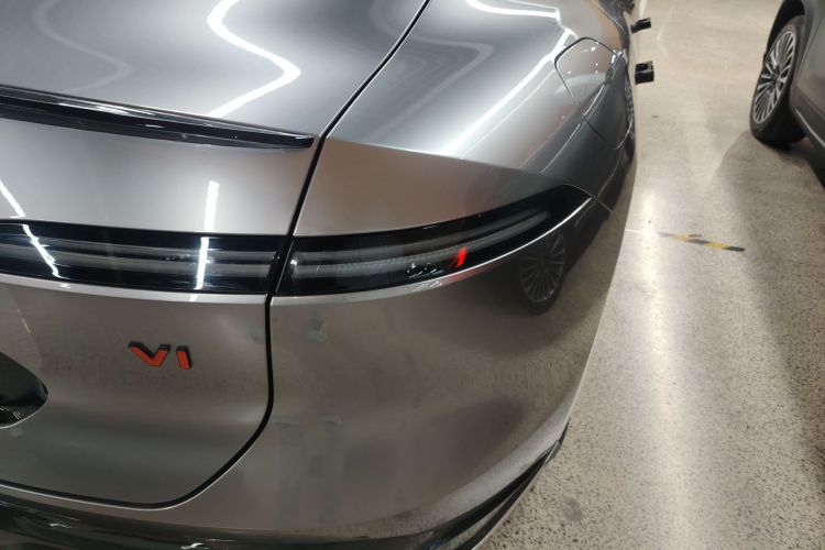 阿维塔06 2025款 Max增程版车身外观9