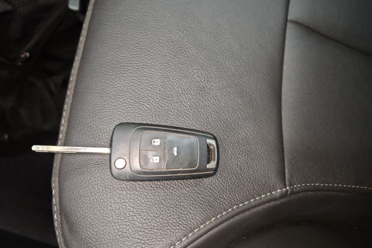 别克 英朗 2019款 18T 自动互联精英型 国VI中控内饰11