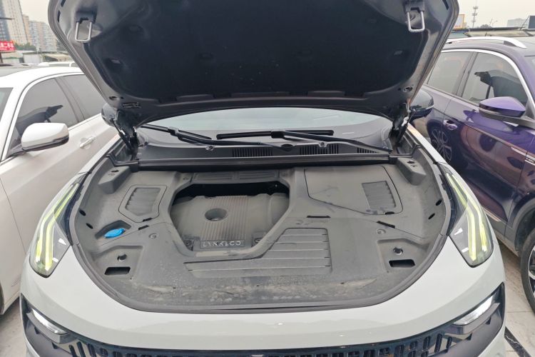 领克05 2020款 2.0TD 四驱劲Halo机舱底盘24