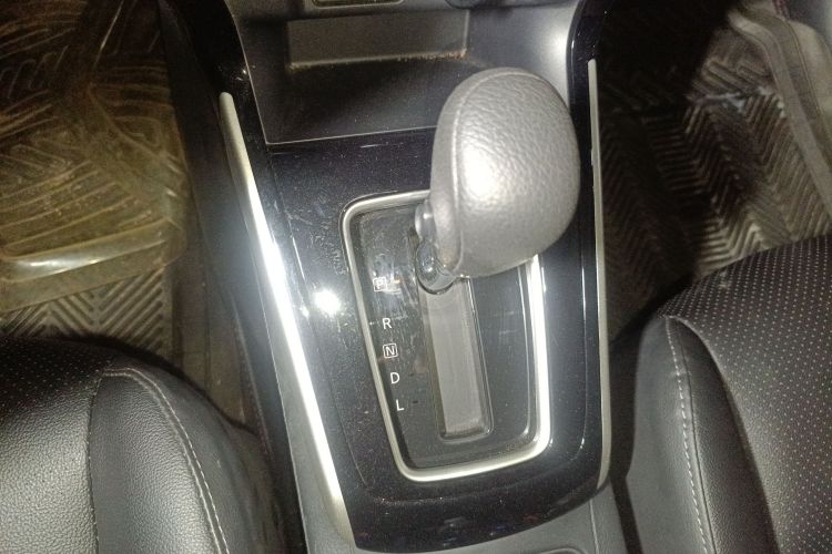 日产 轩逸 2022款 经典 1.6XL CVT豪华版中控内饰18