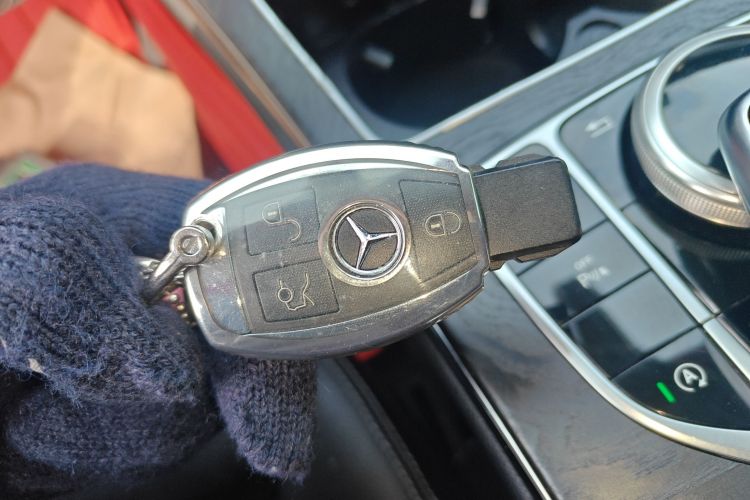 奔驰C级 2015款 C 200 L 运动型中控内饰11