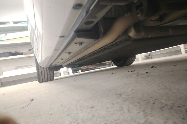 鸿蒙智行 问界M5 2022款 增程四驱至臻版局部细节9001