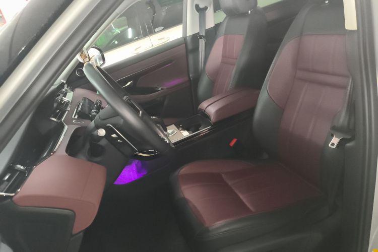 路虎 揽胜极光 2023款 极光L 249PS 豪华版中控内饰19