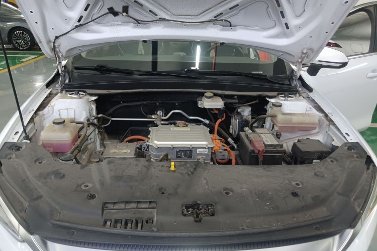 比亚迪 秦PLUS 2021款 EV 420KM 出行版机舱底盘24