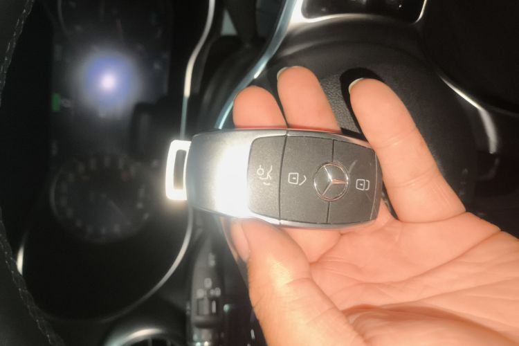 奔驰C级(进口) 2019款 C 260 旅行轿车中控内饰11