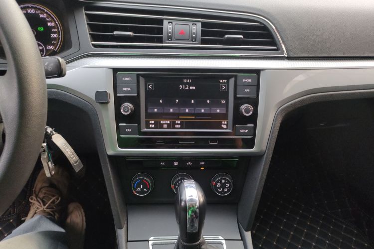 大众 凌渡 2019款 230TSI DSG风尚版 国V中控内饰16