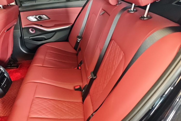 宝马3系 2024款 325i M运动套装中控内饰7004