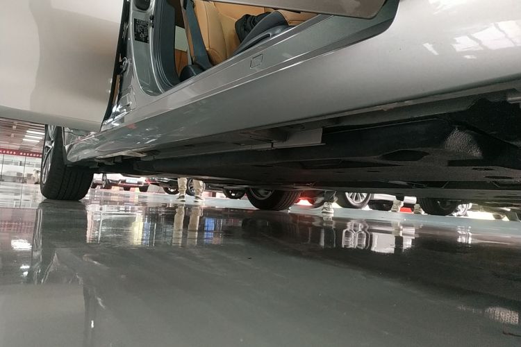 雷克萨斯ES 2025款 200 臻享版局部细节9001