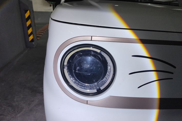 吉利银河 2023款 熊猫mini 200km 耐力熊车身外观8