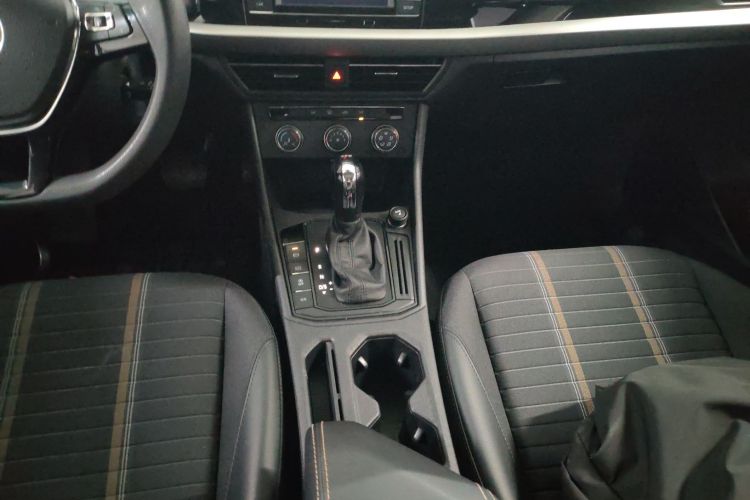 大众 朗逸 2019款 280TSI DSG舒适版 国VI中控内饰18