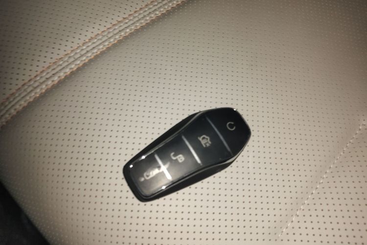 比亚迪 秦PLUS 2024款 荣耀版 DM-i 55KM领先型中控内饰11