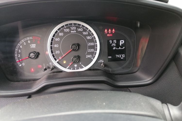 丰田 雷凌 2022款 TNGA 1.5L CVT进取版中控内饰15