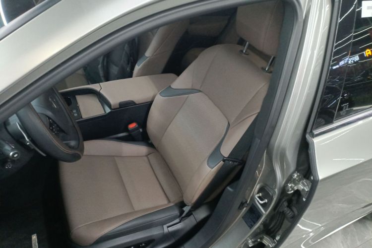 雷克萨斯ES 2023款 200 卓越版中控内饰19