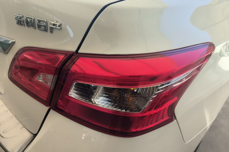 日产 轩逸 2024款 经典 1.6XE CVT舒适版车身外观6006