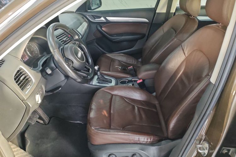 奥迪Q3 2015款 35 TFSI quattro 技术型中控内饰19