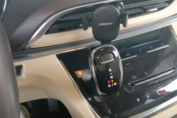 别克GL8 2023款 改款 陆上公务舱 豪华型中控内饰18