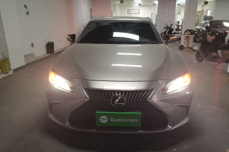 雷克萨斯ES 2020款 200 卓越版车身外观6001