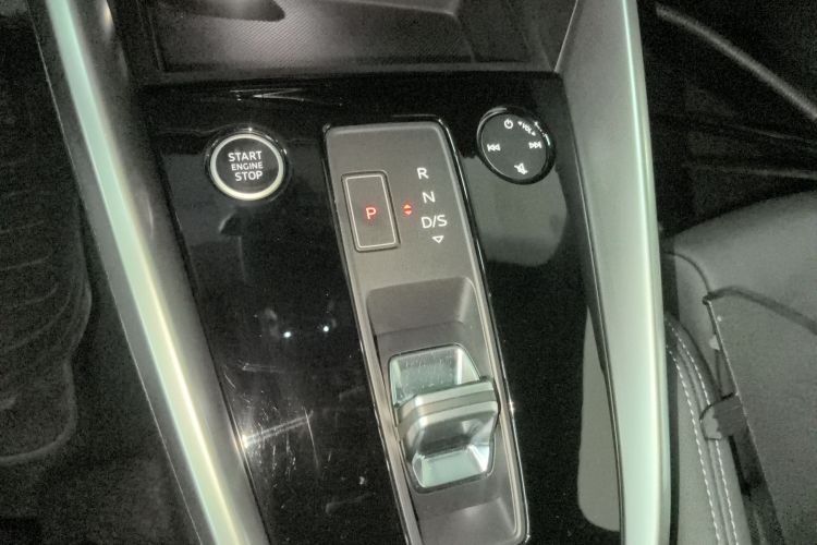 奥迪A3 2024款 A3L Limousine 35 TFSI 时尚运动型局部细节18