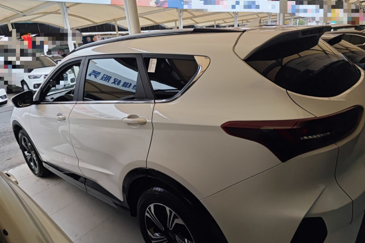 东南DX8S 2022款 1.5T DCT酋长版 5座车身外观6003