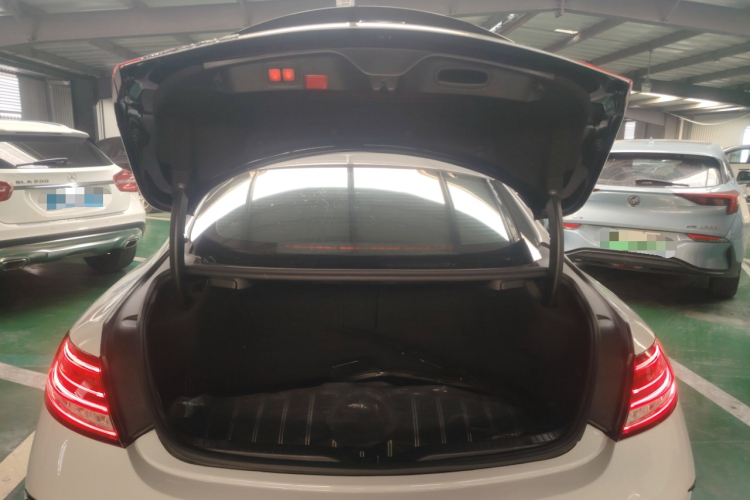 奔驰C级(进口) 2021款 C 260 轿跑车局部细节23