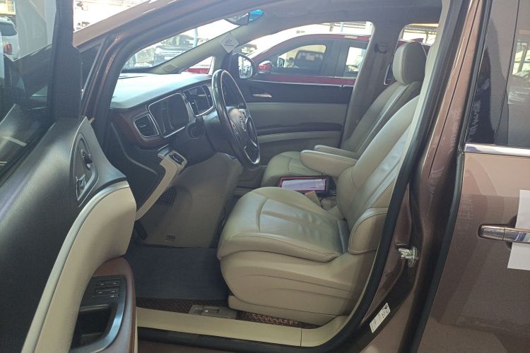 别克GL8 2018款 28T 豪华型 国VI中控内饰19