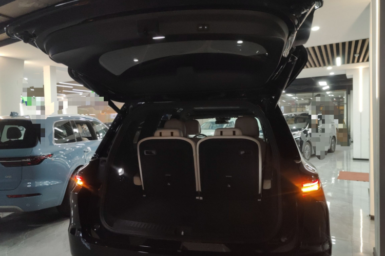 理想汽车 理想L9 2024款 Ultra机舱底盘23