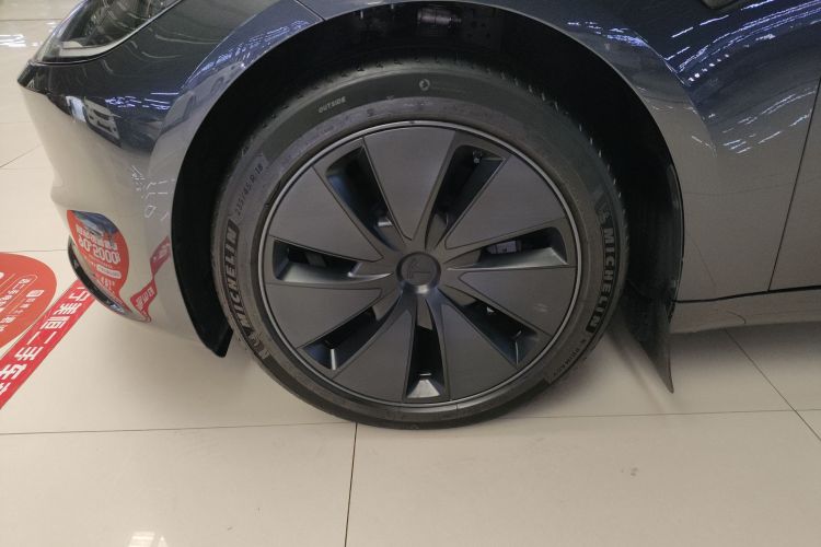 特斯拉 Model 3 2023款 后轮驱动版车身外观6007
