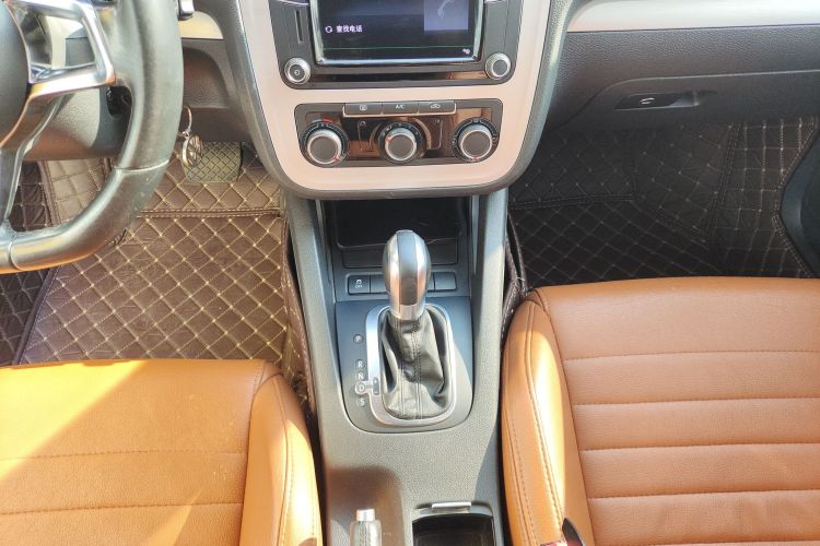 大众 尚酷 2015款 1.4TSI 风尚版中控内饰18