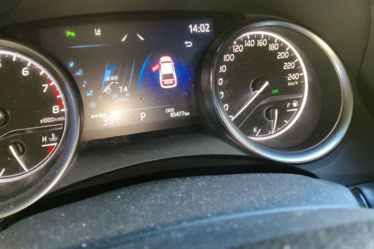 丰田 凯美瑞 2019款 改款 2.0G 豪华版中控内饰15