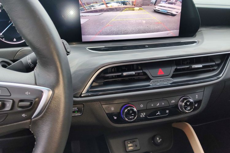 别克GL6 2021款 323T 轻混动互联豪华型中控内饰16