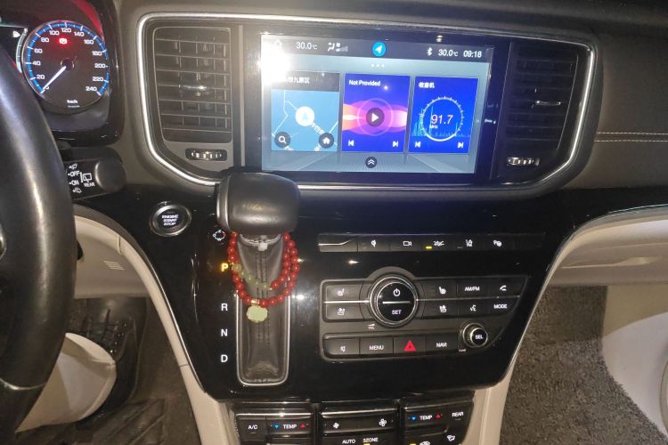 广汽传祺 传祺M8 2018款 320T 旗舰版中控内饰16