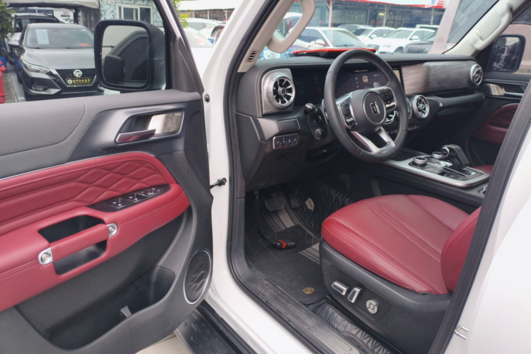 坦克300 2024款 2.0T 征服者中控内饰20