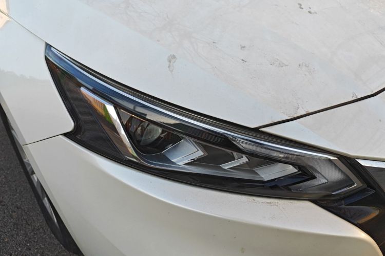 日产 天籁 2019款 2.0L XL 舒适版车身外观8