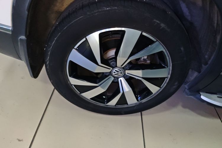 大众 探岳 2020款 330TSI 两驱豪华智联版车身外观6008