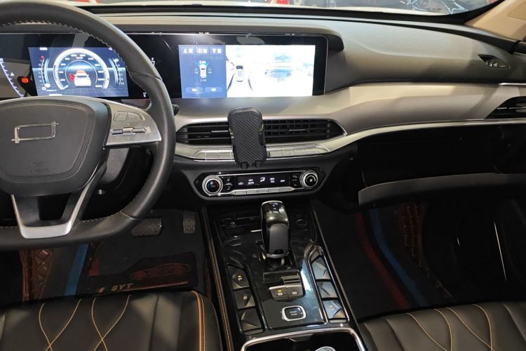 奔腾T77 2023款 1.5T 自动豪华型中控内饰16