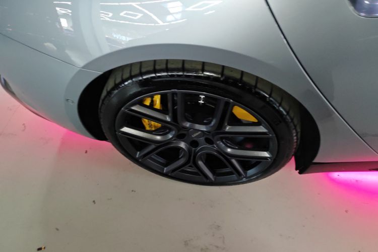 小米汽车 小米SU7 Ultra 2025款 Ultra车身外观6008