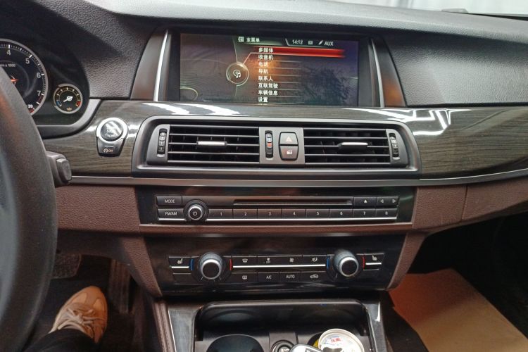 宝马5系 2014款 525Li 豪华设计套装局部细节16