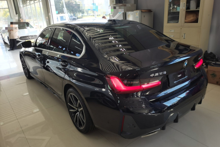 宝马3系 2023款 325Li M运动套装车身外观6003