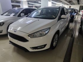 福特 福克斯 2018款 两厢经典 EcoBoost 180 自动精英型