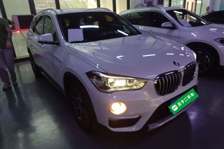 宝马X1 2019款 sDrive18Li 尊享型车身外观3