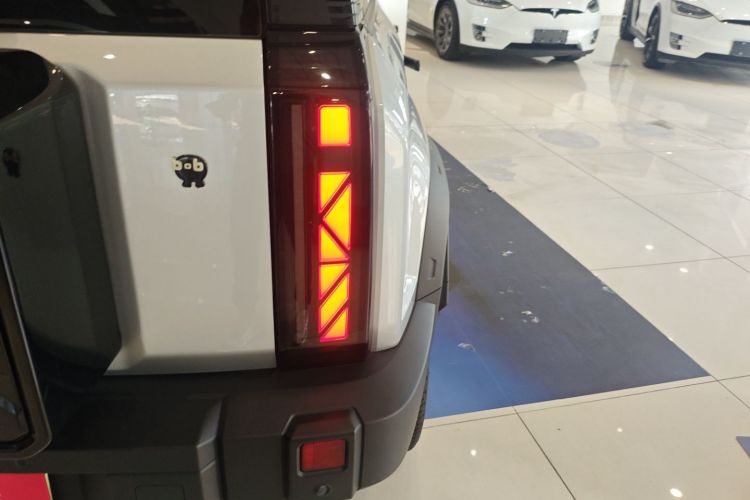 奇瑞iCAR 03 2024款 401km 两驱标准进阶版车身外观9