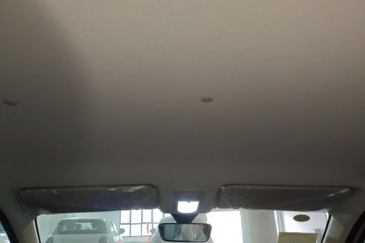 五菱汽车 宏光MINIEV 2025款 四门版 进阶款中控内饰22