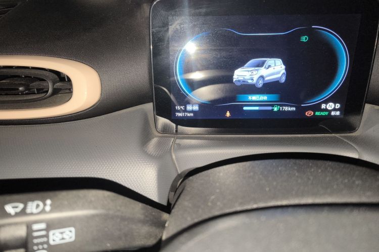 零跑汽车 零跑T03 2021款 400舒享版中控内饰15