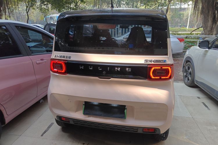 五菱汽车 宏光MINIEV 2022款 马卡龙臻享款 磷酸铁锂车身外观6