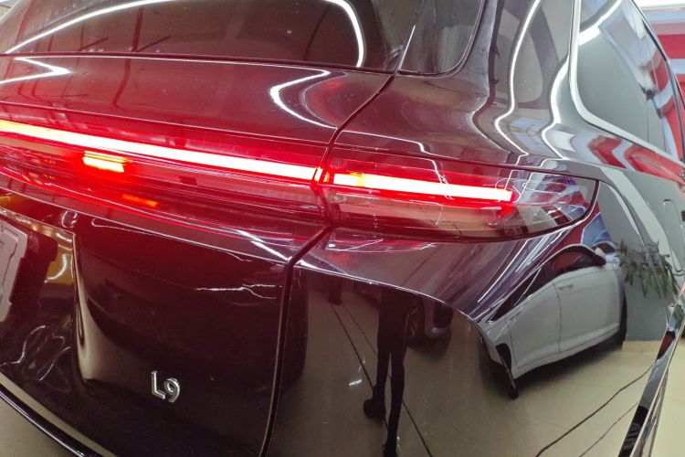 理想汽车 理想L9 2025款 Pro 智能焕新版车身外观9