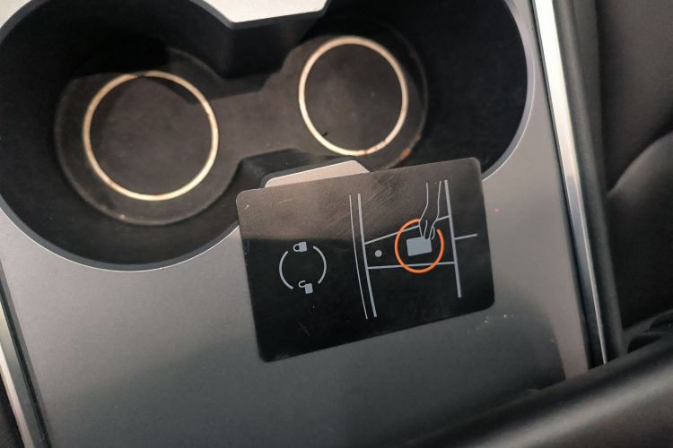 特斯拉 Model Y 2021款 标准续航后驱版中控内饰7001