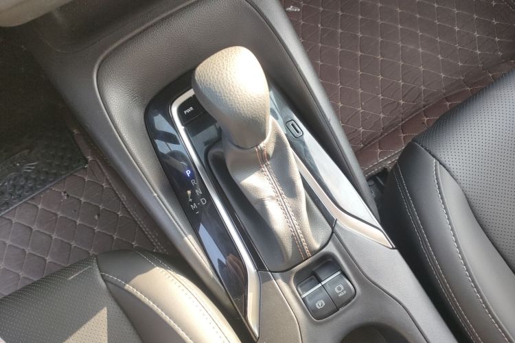 丰田 雷凌 2023款 TNGA 1.5L CVT进取版中控内饰18