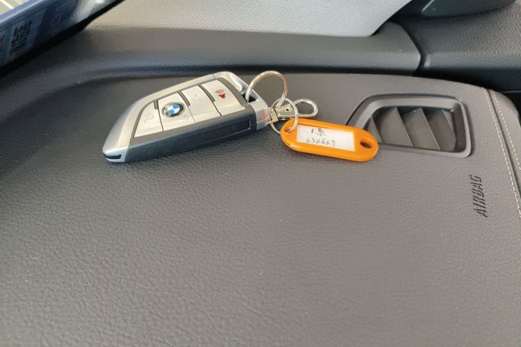 宝马1系 2023款 120i M运动曜夜版中控内饰7001